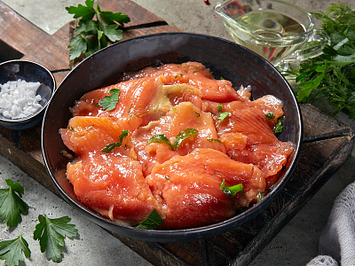 Горбуша слабосолёная с зеленью