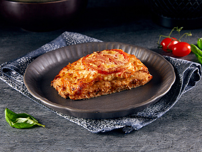 Кета запеченая с овощами