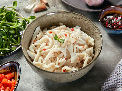 Кальмар в чесночном масле